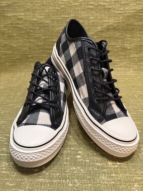 Yellow Box Buffalo Plaid Women Sneakers 7.5